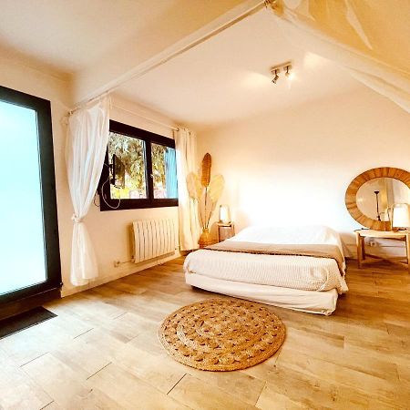 Superbe Appartement Boheme Dans Les Vignes Nimes Ngoại thất bức ảnh