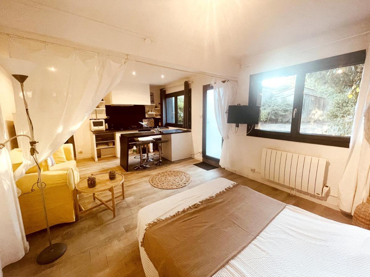 Superbe Appartement Boheme Dans Les Vignes Nimes Ngoại thất bức ảnh