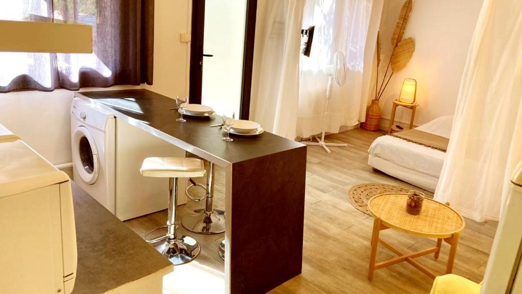 Superbe Appartement Boheme Dans Les Vignes Nimes Ngoại thất bức ảnh