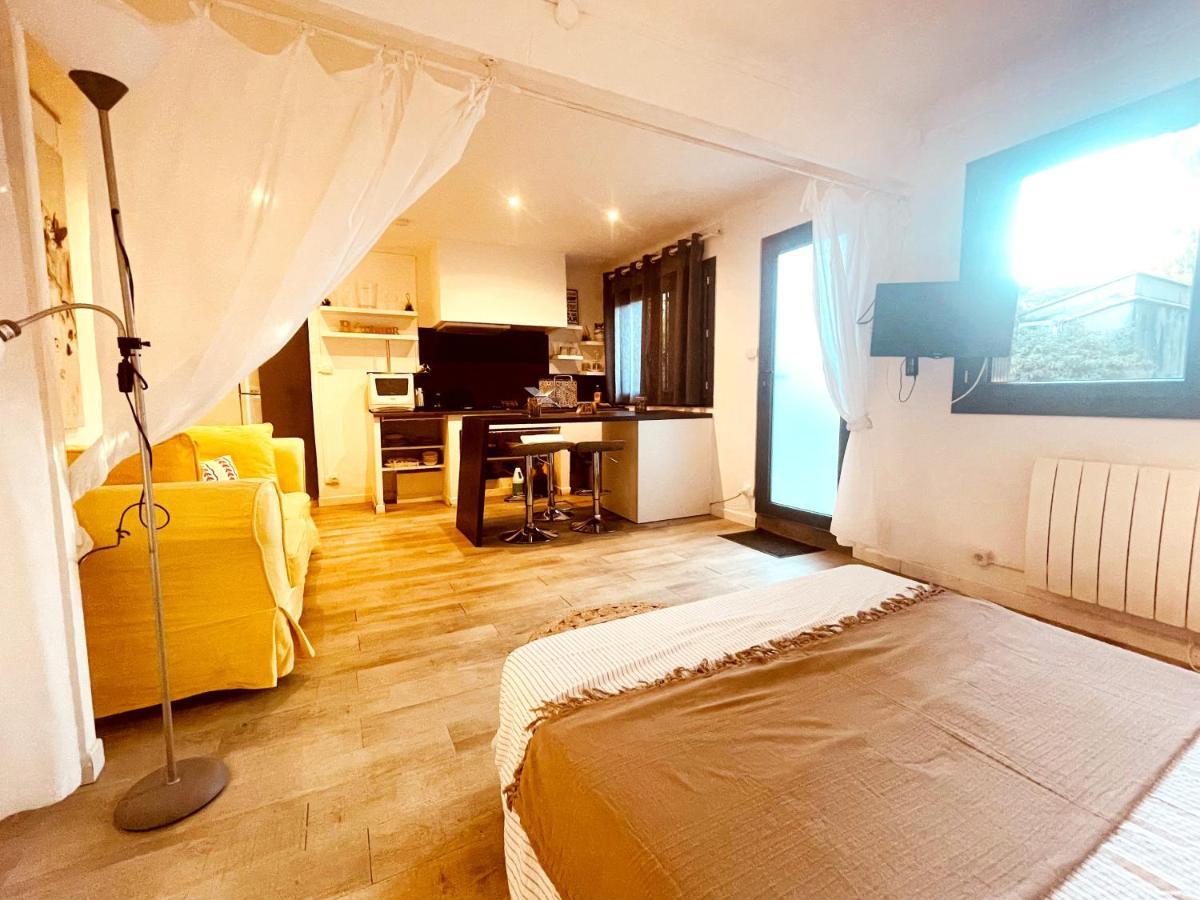 Superbe Appartement Boheme Dans Les Vignes Nimes Ngoại thất bức ảnh