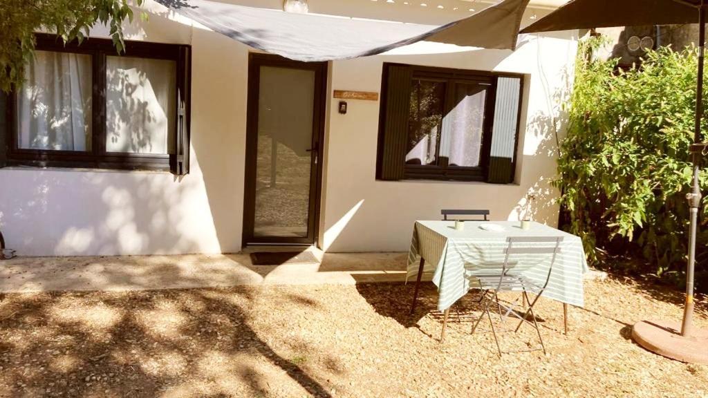 Superbe Appartement Boheme Dans Les Vignes Nimes Ngoại thất bức ảnh